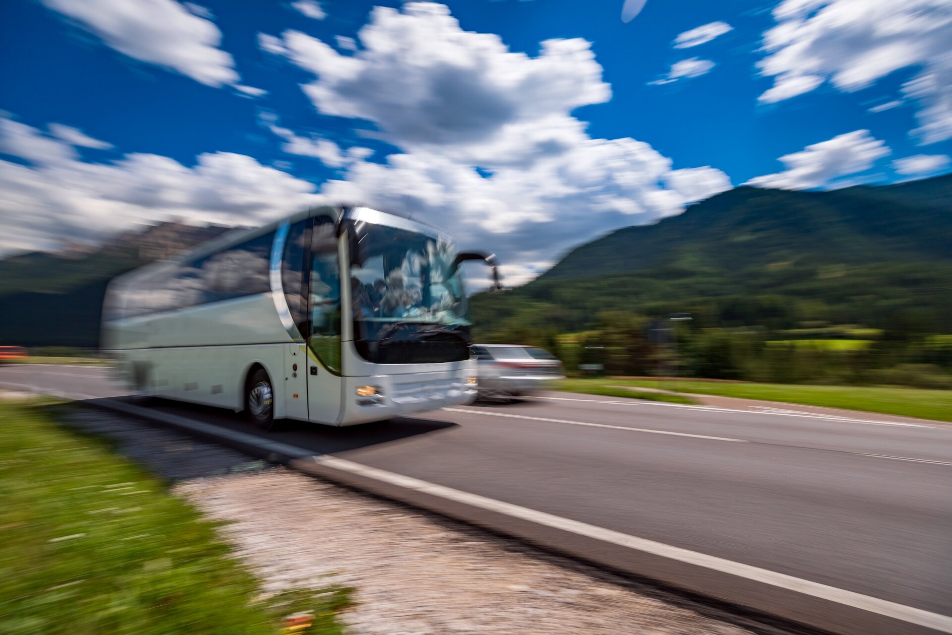 Autobus in viaggio | © Archivio Immagini ApT Val di Fassa