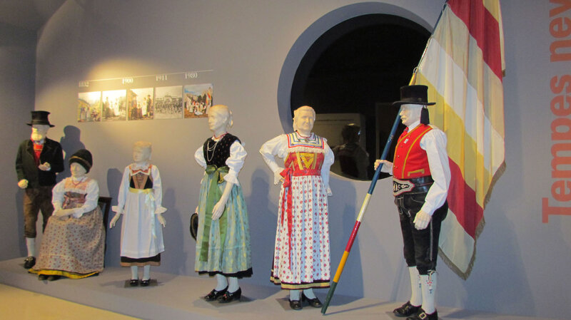 Vestiti tipici esposti al Museo Ladino di Fassa | © Archivio Immagini ApT