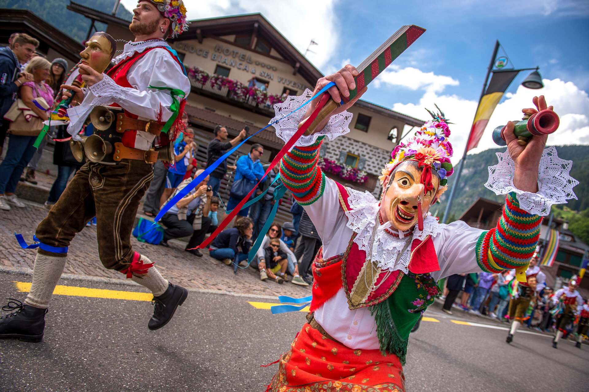 Maschera del personaggio folkloristico ladino "Buffon" | © A, Costa - Archivio Immagini ApT Val di Fassa