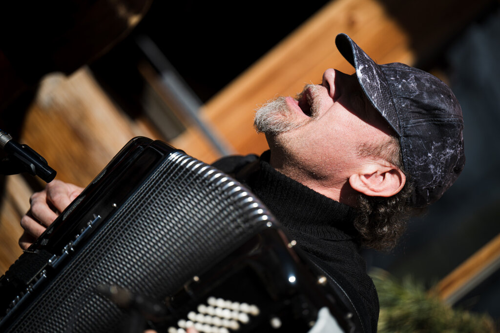 Dolomiti Ski Jazz - Concerto in rifugio sulle piste da sci