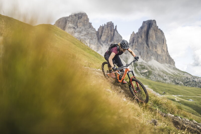 ApTValdiFassa Markus Greber 20 08 Supertrails Dolomiten 0707 Wp