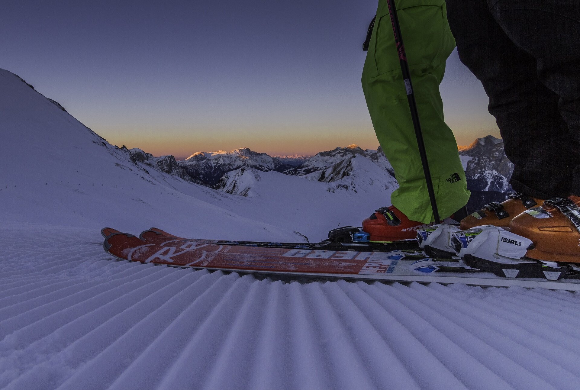 Sci all'alba in Val di Fassa | © Patricia Ramirez - Archivio Immagini ApT Val di Fassa