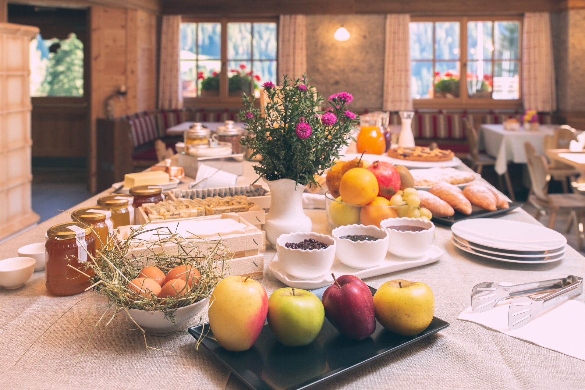 Buffet della colazione di un agriturismo | © Patricia Ramirez  - Archivio Immagini ApT