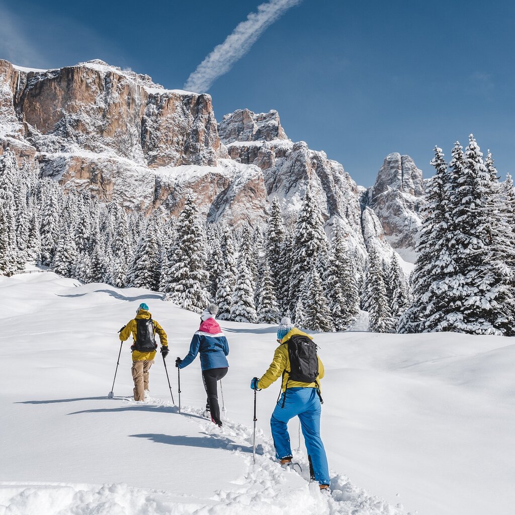 Ciaspolata in Val di Fassa | © Patricia Ramirez - Archivio Immagini ApT Val di Fassa