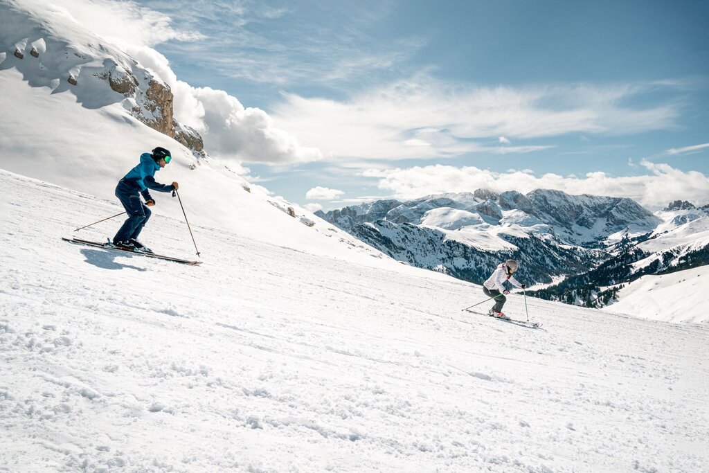 Il paradiso dello sci alpino sulle Dolomiti in Val di Fassa