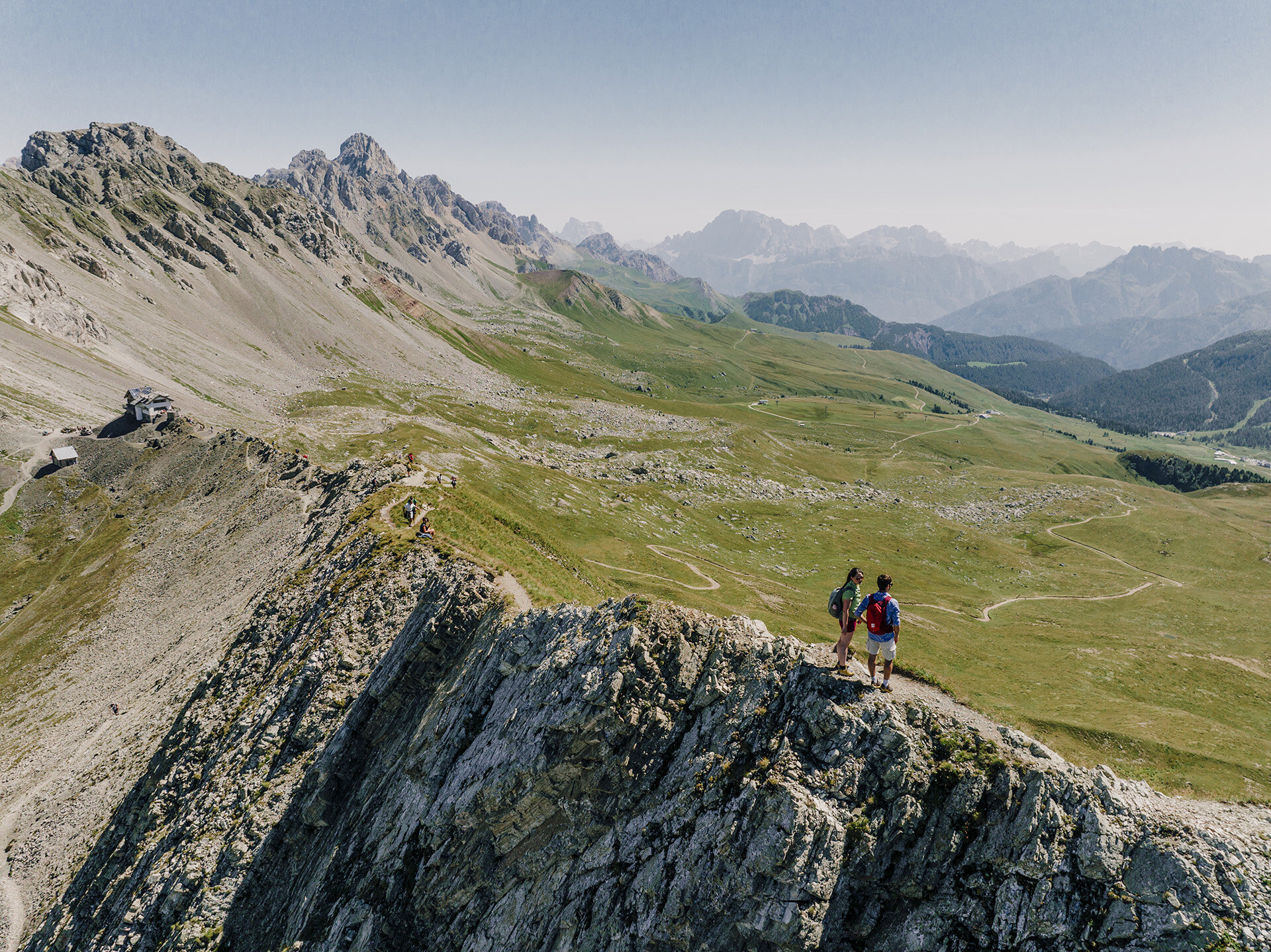 Trekking in cresta al Passo San Pellegrino, sulle Dolomiti della Val di Fassa | © Federico Modica - Archivio Immagini ApT Val di Fassa