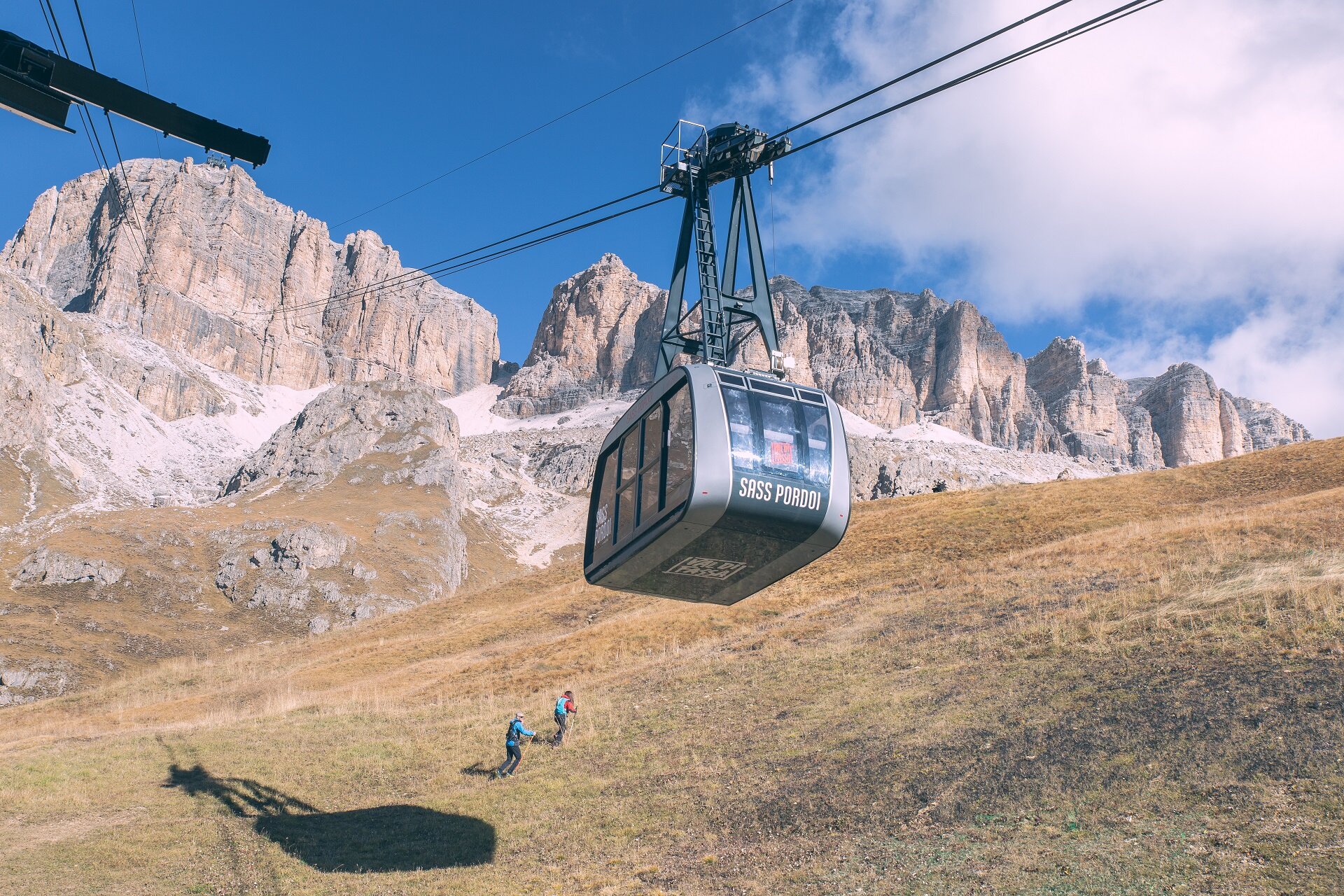 Impianti di risalita al Passo Pordoi in Val di Fassa | © Patricia Ramirez - Archivio Immagini ApT Val di Fassa