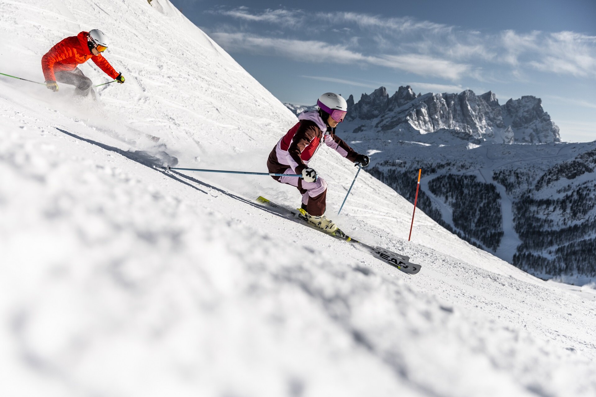 Sciatori sulla ski area San Pellegrino sulle Dolomiti in Val di Fassa | © Federico Modica - Archivio Immagini ApT Val di Fassa