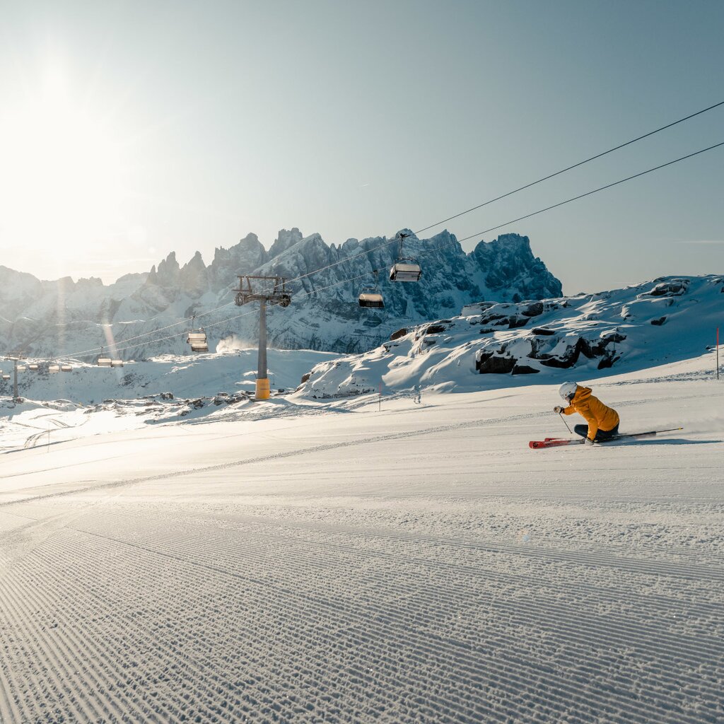 Ski tours