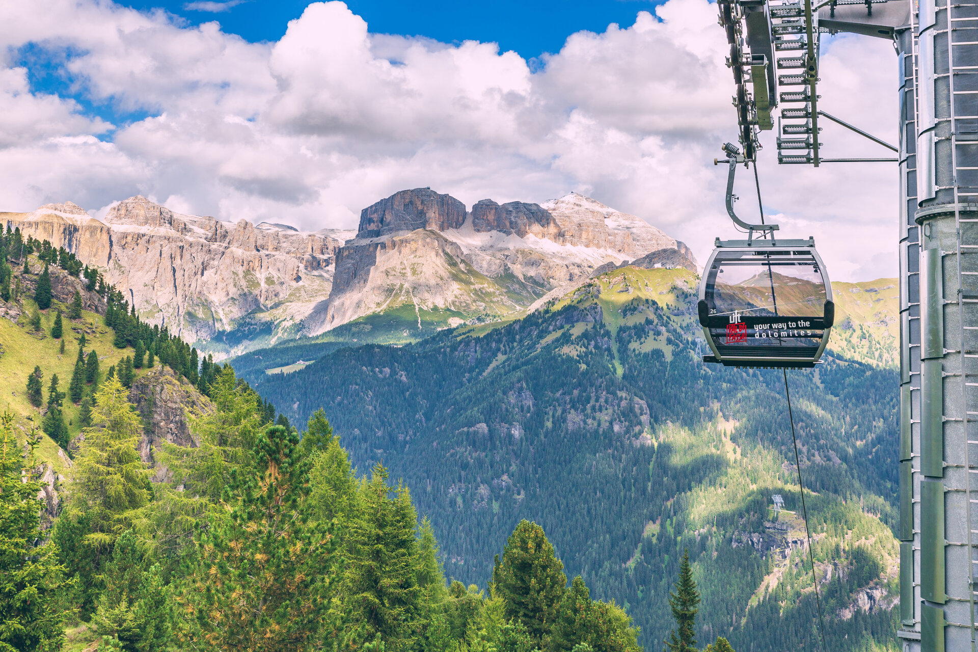 Impianti di risalita di Alba-Ciampac | © Patricia Ramirez  - Archivio Immagini ApT Val di Fassa