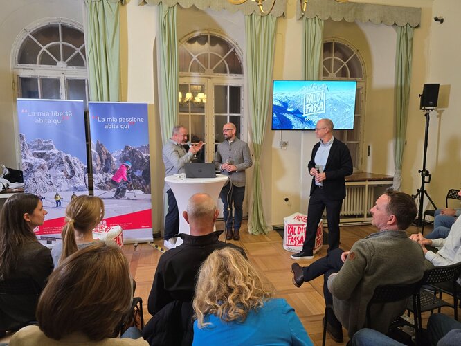 Intervista al direttore dell'apt val di Fassa alla conferenza stampa di Monaco