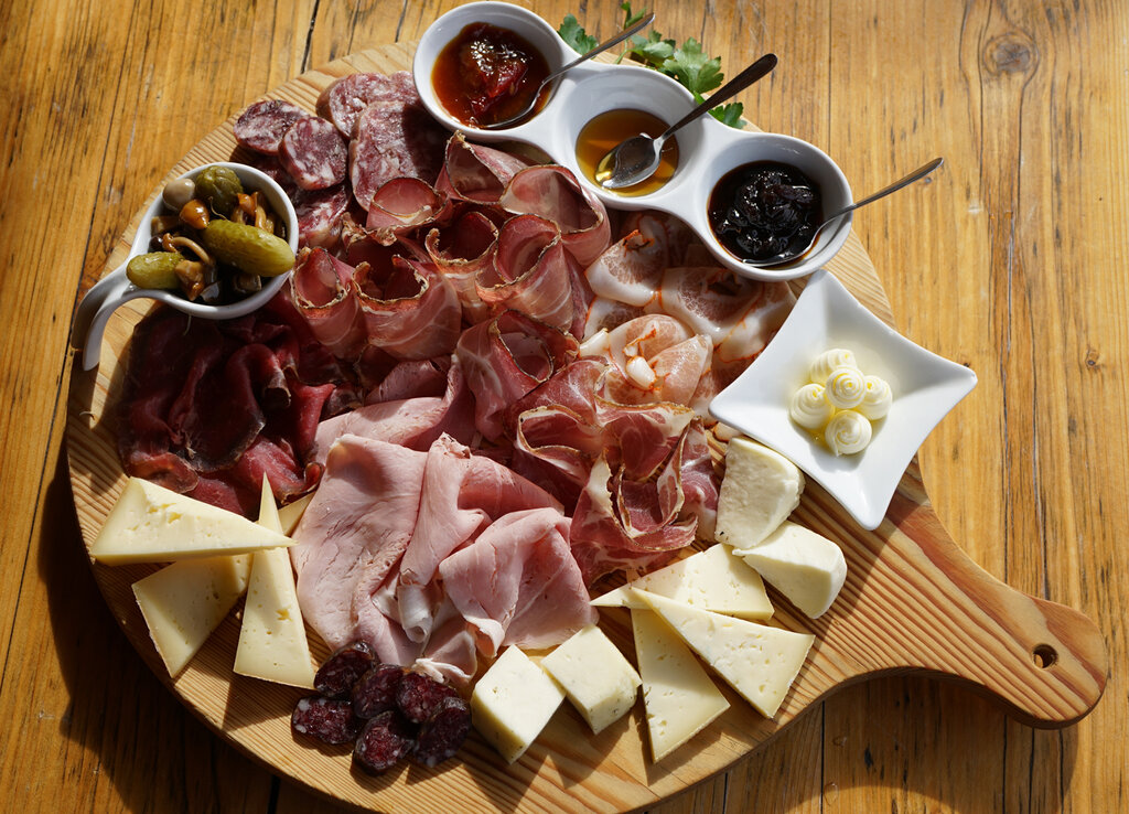 Buffet del Press Event a Monaco per la Val di Fassa