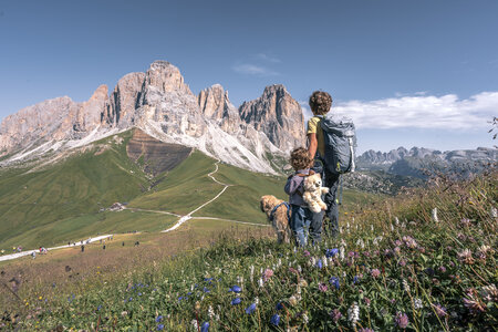 Famiglia sulle Dolomiti in Val di Fassa