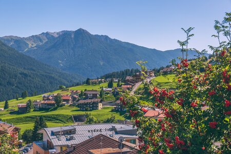 Primavera sul paese di Vigo di Fassa