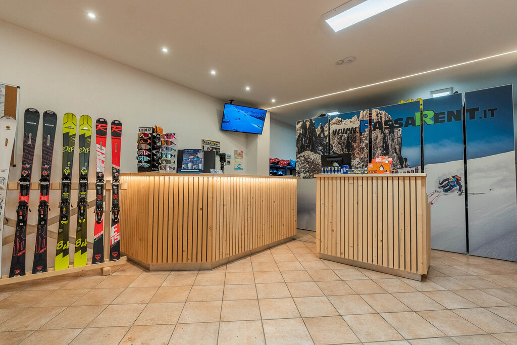 Content Dam Org 3 Images Full Rights Servizi Noleggi Sci E Snowboard Fassa Rent Fassarent Pozza Apt Val Di Fassa Mattiarizzi Inv (14)