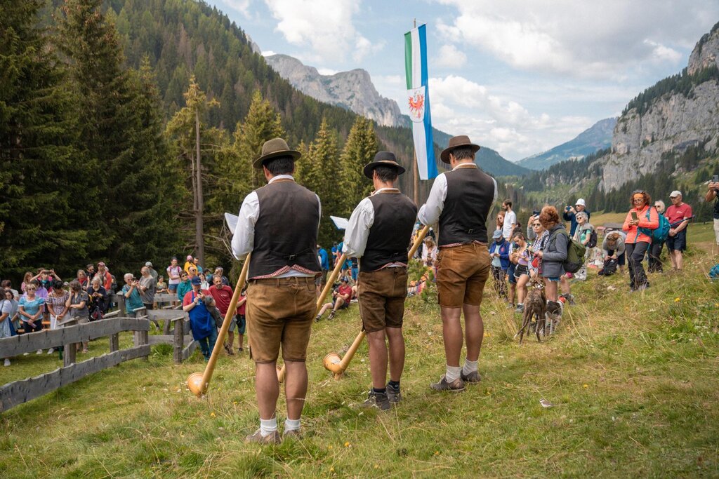 Images Trn 1 9a8ebd55 E5e2 4a80 83ad A71168c569b4 99 Image