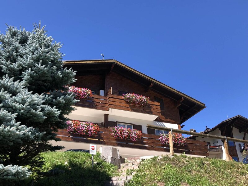 Iellici Claudia E Sandra   Villa Mantina