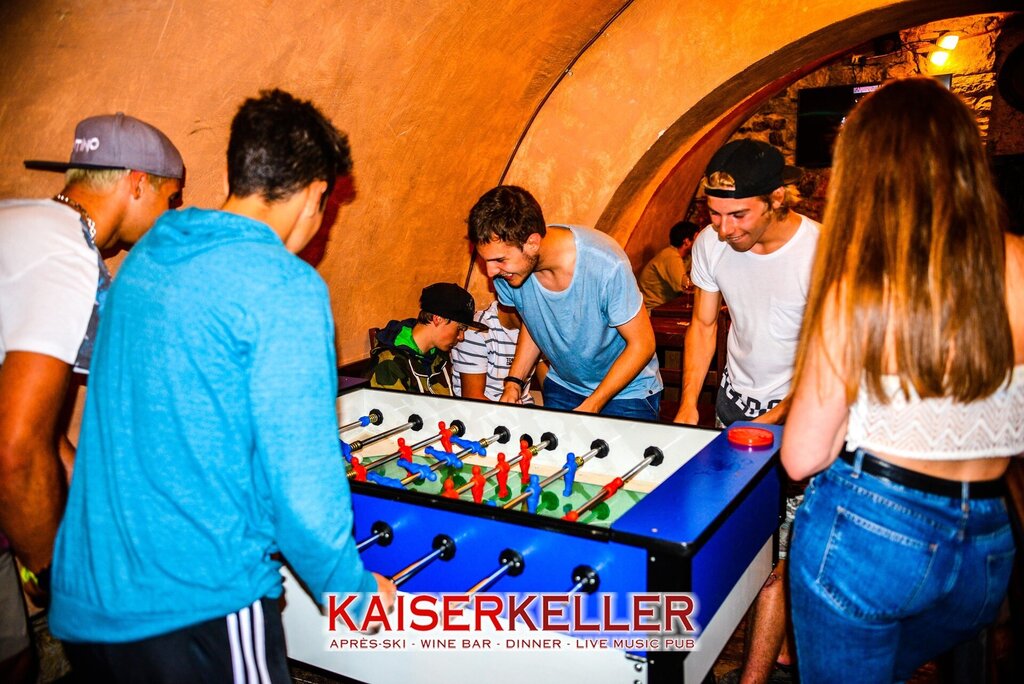 Content Dam Org 3 Images Full Rights Gusto Kaiserkeller Pub And Wine Kaiserkeller Canazei Archivioimmaginiaptvaldifassa 4