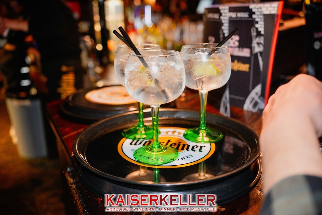 Content Dam Org 3 Images Full Rights Gusto Kaiserkeller Pub And Wine Kaiserkeller Canazei Archivioimmaginiaptvaldifassa 6
