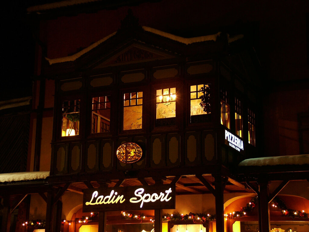 Content Dam Org 3 Images Full Rights Gusto Ristorante Pizzeria Lo Sfizio Archivio Apt Val Di Fassa Bauce Lo Sfizio Moena