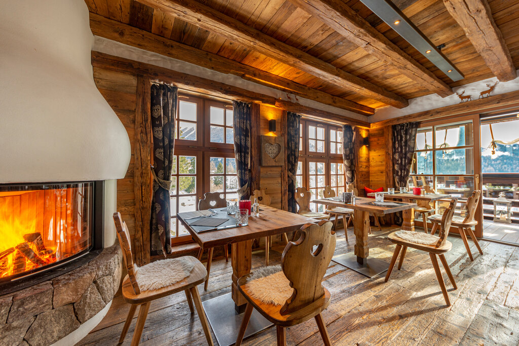 Content Dam Org 3 Images Full Rights Gusto Ristorante Bar Malga Roncac Archivio Malga Roncac Moena 02