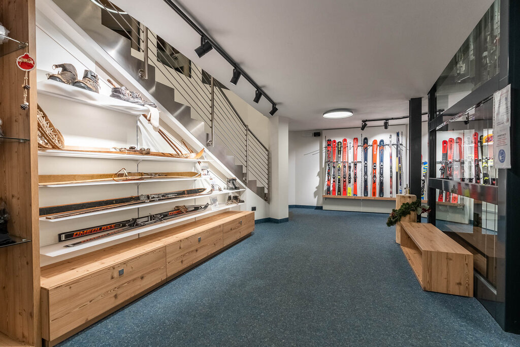 Content Dam Org 3 Images Full Rights Servizi Noleggi Sci E Snowboard Noleggio Scuola Sci Canazei Marmolada Noleggio Scuola Sci Canazei Marmolada Canazei Apt Val Di Fassa Mattiarizzi Inv (10)