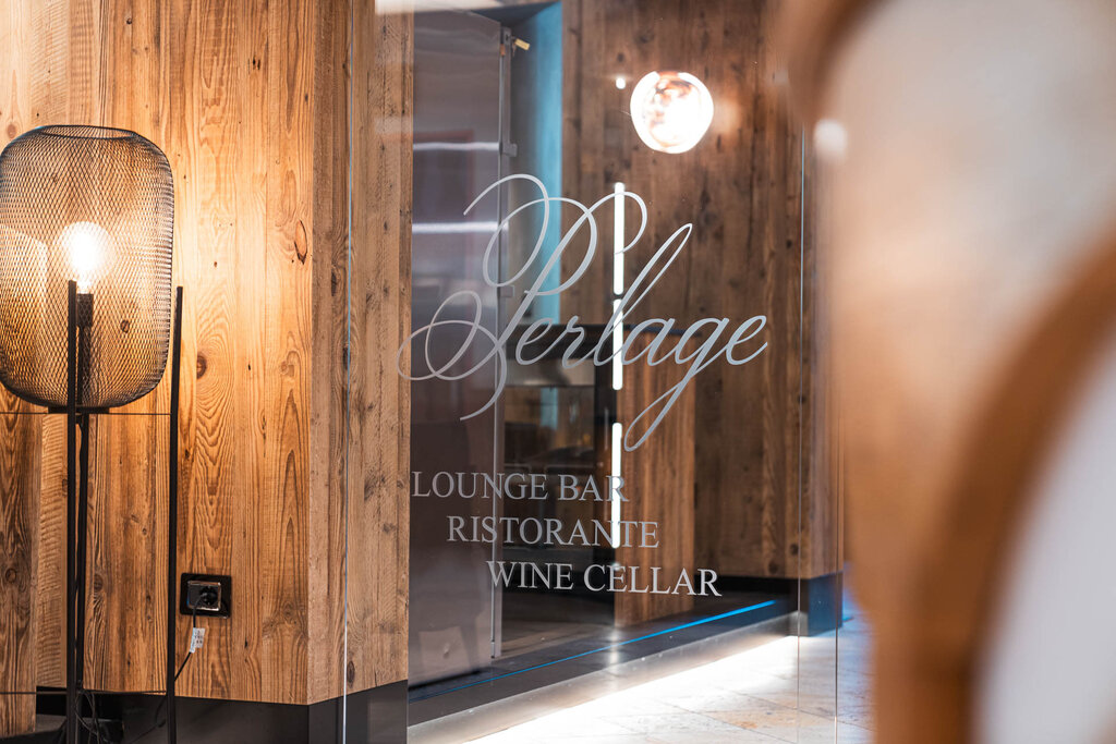 Content Dam Org 3 Images Full Rights Gusto Perlage Lounge Bar Restaurant  Perlage Lounge Bar Restaurant Alba Di Canazei 2