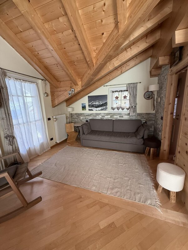 Rosignoli Andrea   Mansarda Casa Battisti N