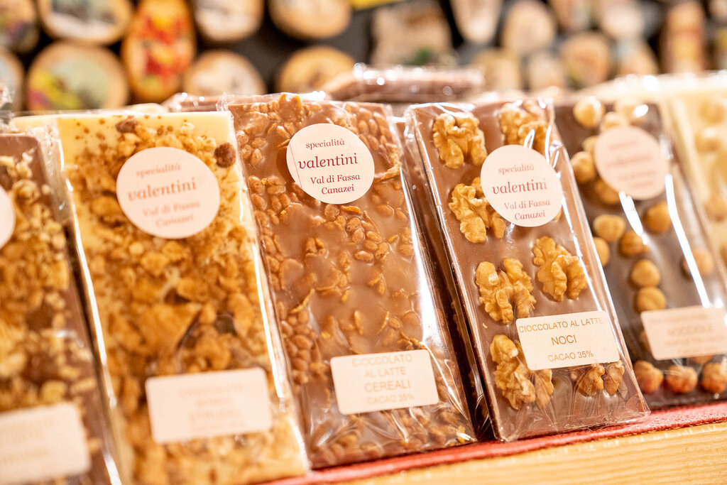 Content Dam Org 3 Images Full Rights Shopping Valentini Prodotti Tipici Valentini Prodotti Tipici Canazei Archivio Apt Val Di Fassa Mrizzi 11