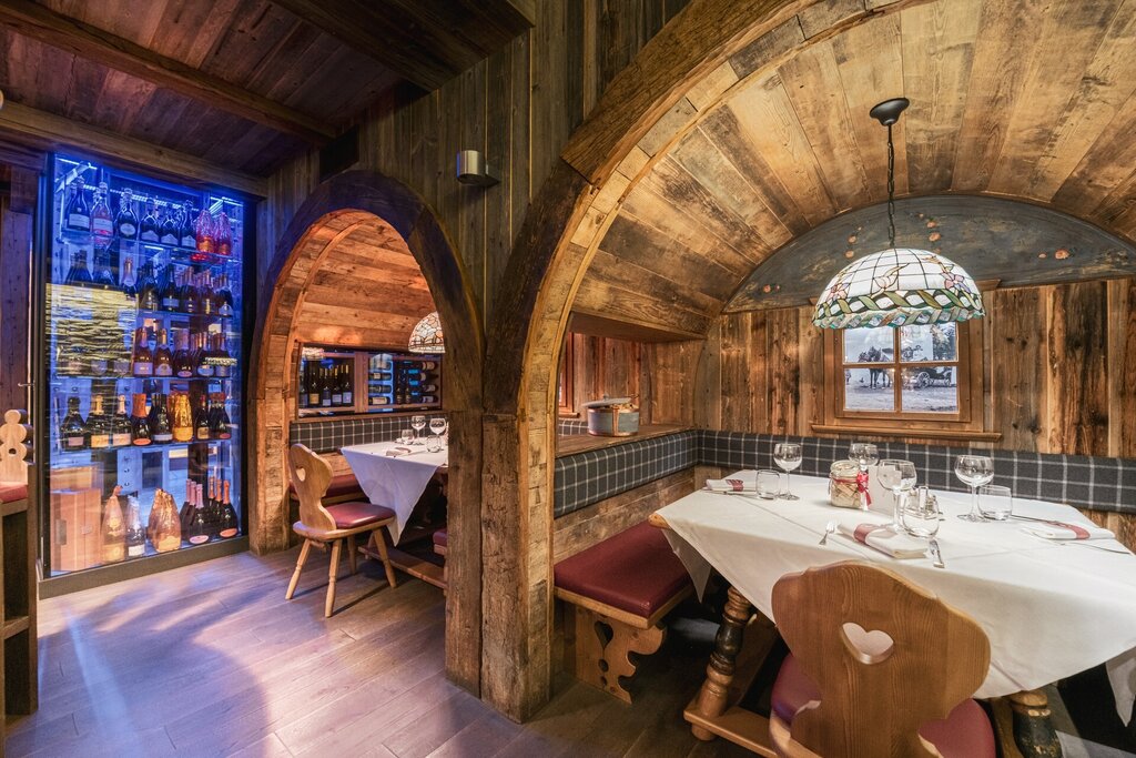 Content Dam Org 3 Images Full Rights Gusto Ristorante Wine   Dine Ristorantewineedine Canazei 002