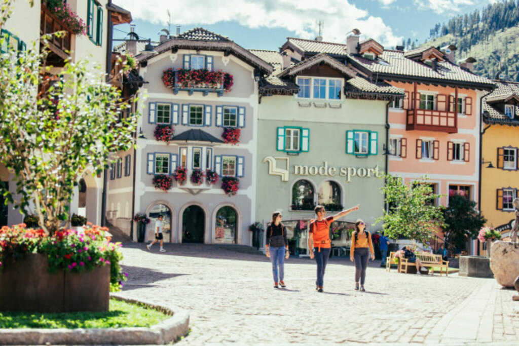 Media Catalog Product B I Big Ticket Image 69babfb180455945603358 Cropped600 400