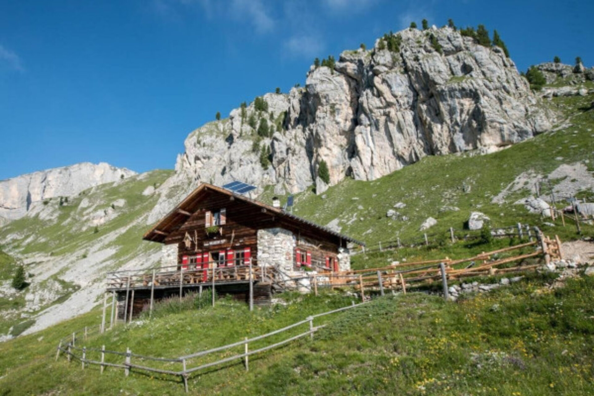 Trekking And Yoga At Vallaccia With @donnedimontagna