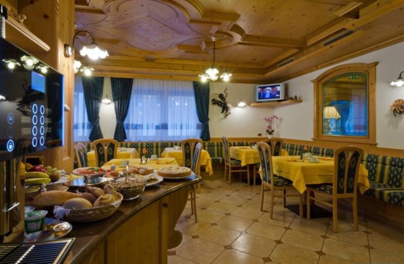 Al Viel Canazei - Breakfast room