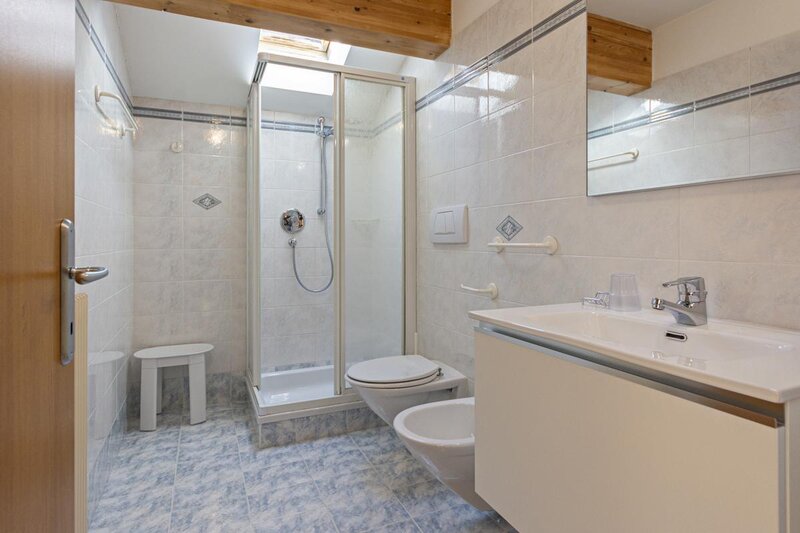 bathroom of the triple room