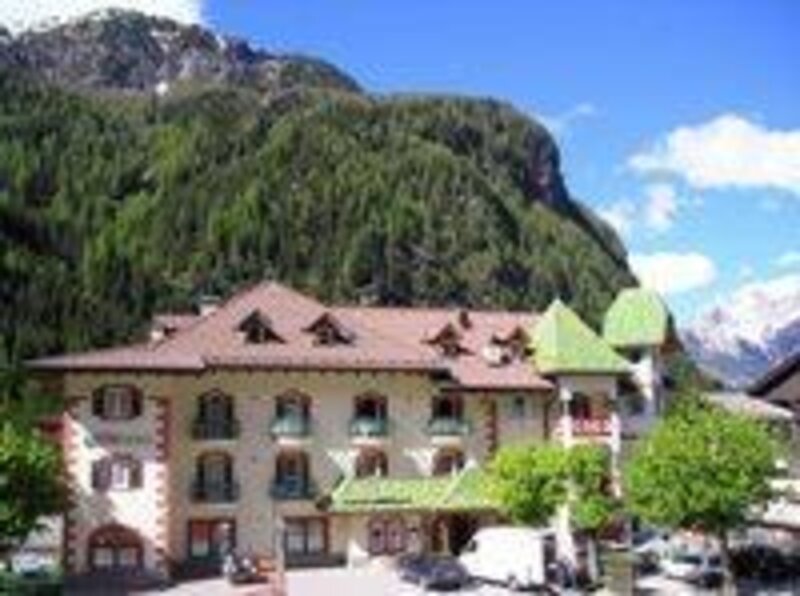 Hotel Bernard - Canazei Val di Fassa - Estate