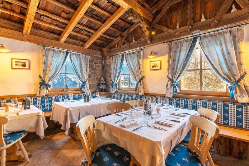 Archivio-APT-Val-di-Fassa_MRizzi_Rifugio-Ciampolin
