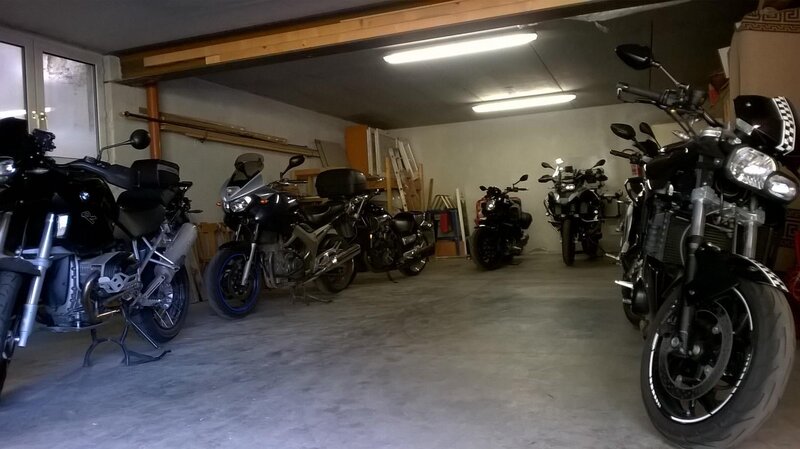 GARAGE