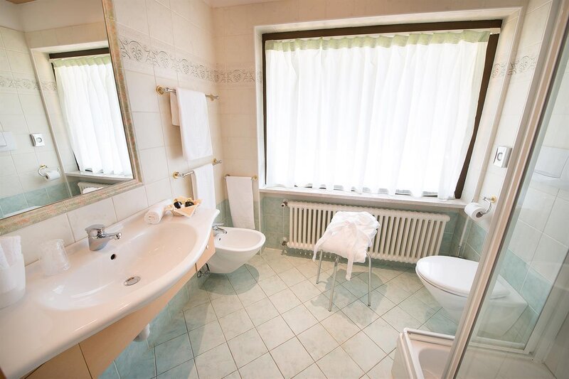 Bagno camera doppia Junior Suite