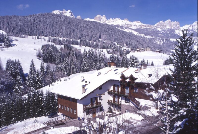 albergo inverno esterno rettangolare