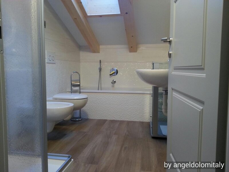 BAGNO OVEST VASCA DOCCIA