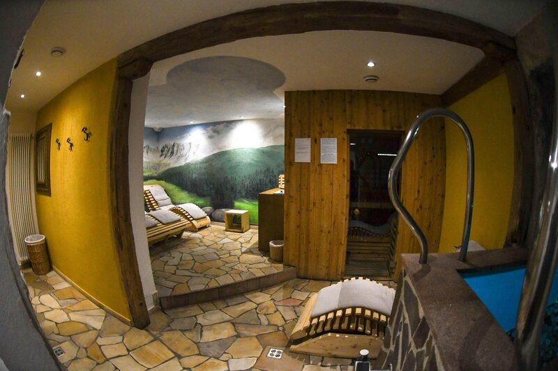 Das Enrosadira Spa - Saunaeingang