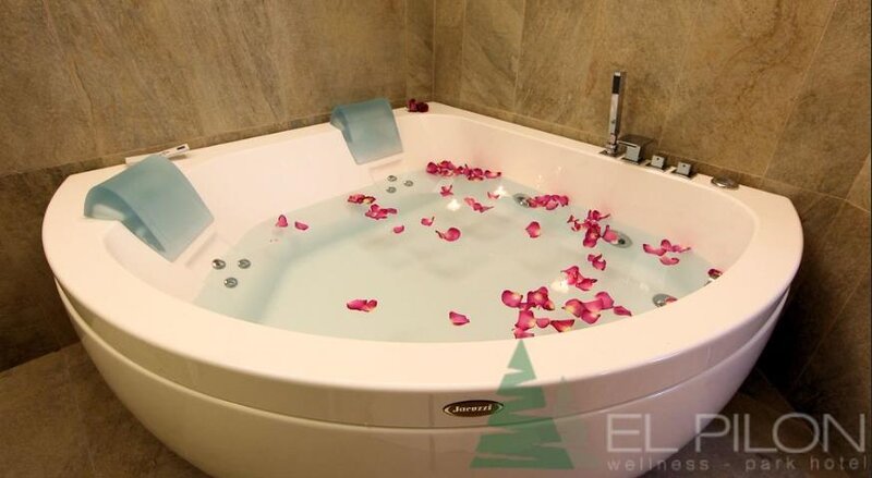 jacuzzi in suite Welness e Romantik