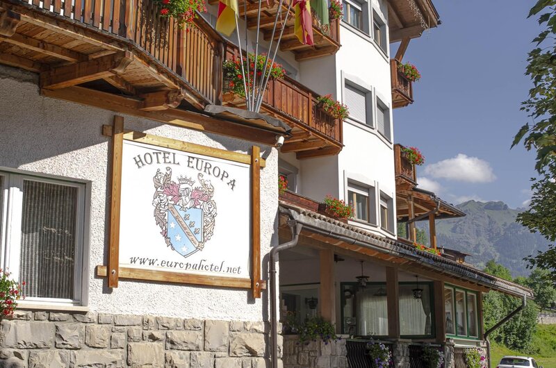 Hotel Europa Pera di Fassa esterno