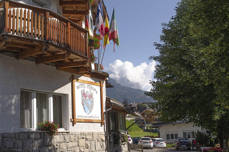 Hotel Europa Pera di Fassa esterno