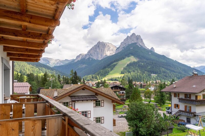 Hotel Europa Pera di Fassa interni camere vista