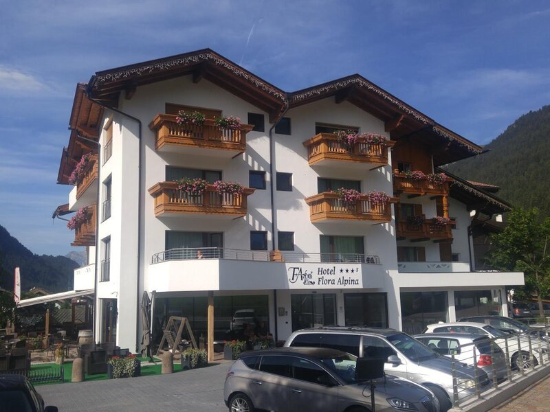 Hotel Flora Alpina - Campitello - Val di Fassa