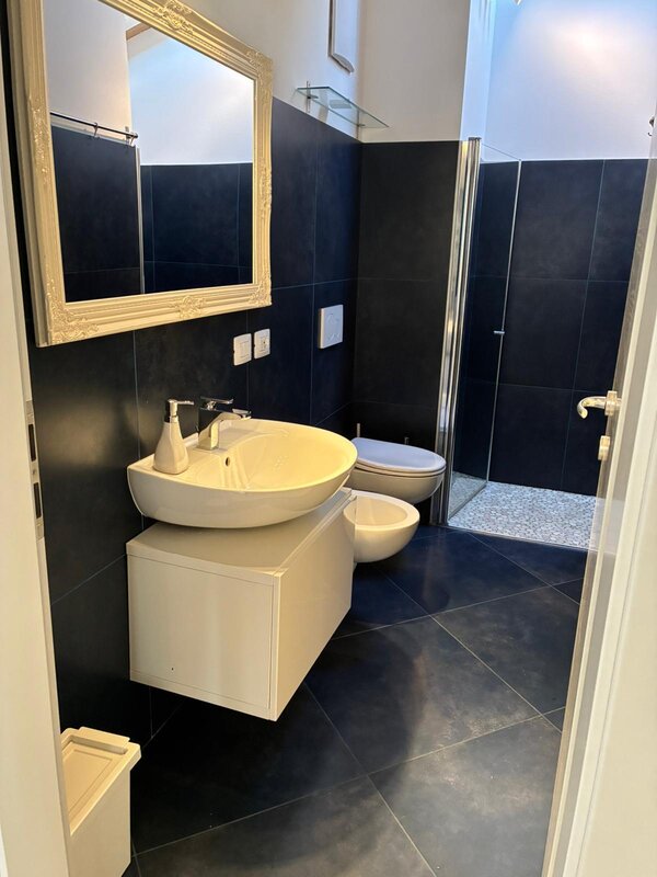 bagno blu