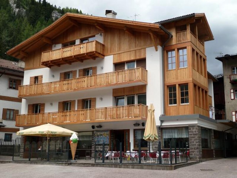 Guesthouse International - Canazei - Val di Fassa