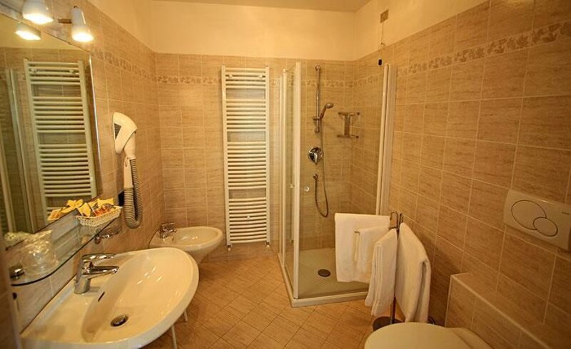 Camere04