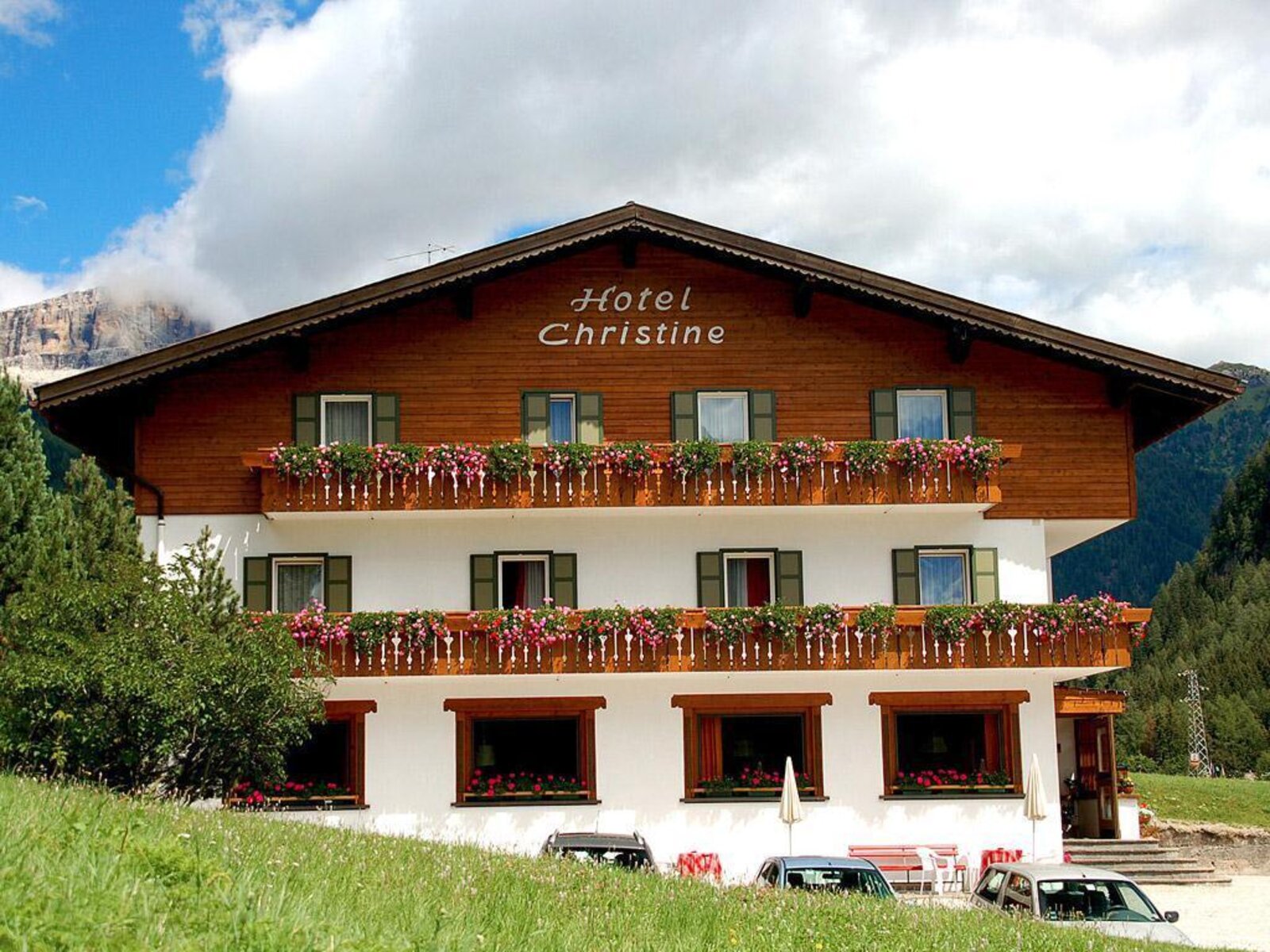 hotel club grohmann campitello di fassa